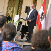 Willi Mernyi, Vorsitzender Mauthausen Komitee Österreich, Hans Maršálek-Preis 2022 © Parlamentsdirektion / Johannes Zinner