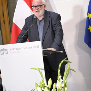 Präsident des Comité International de Mauthausen Guy Dockendorf, Hans Maršálek-Preis 2022 © Parlamentsdirektion / Johannes Zinner