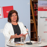 Renate Anderl spricht bei der Pressekonferenz Zivil.Courage.Online App © MKÖ/Jacqueline Godany